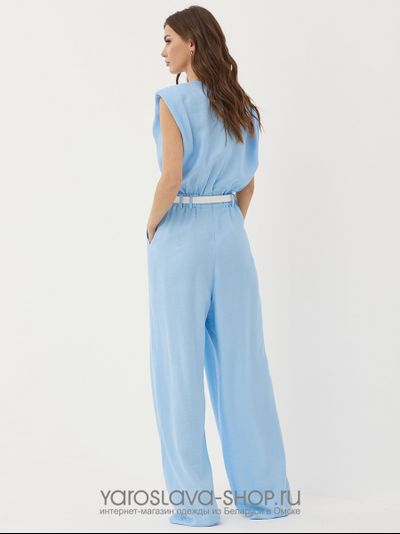 Комбинезон женский голубого цвета под пояс