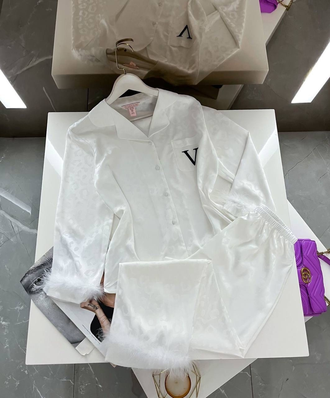 Пижама Виктория Сикрет белая с перьями