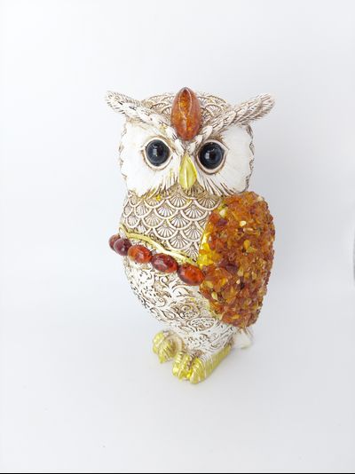 Сова с янтарём