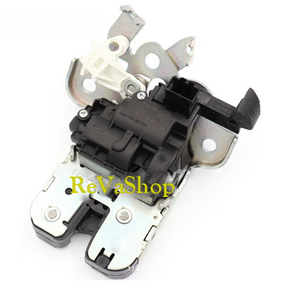 Замок  двери багажника Volkswagen VW Passat B7 Jetta