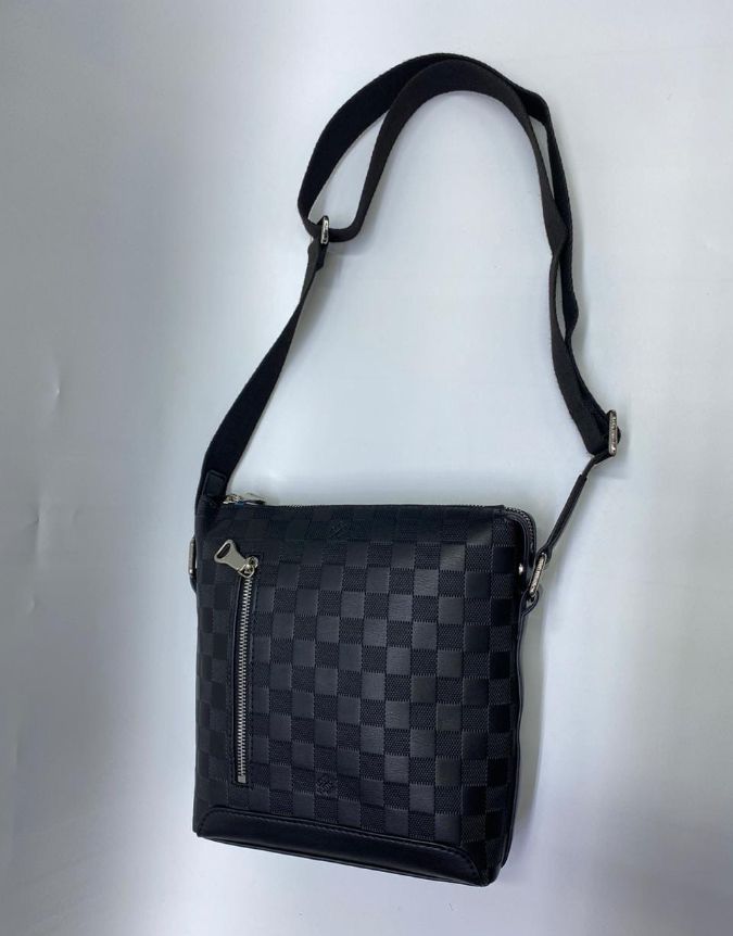 Сумка Louis Vuitton через плечо по выгодной цене - купить за 5690 руб! Жми!