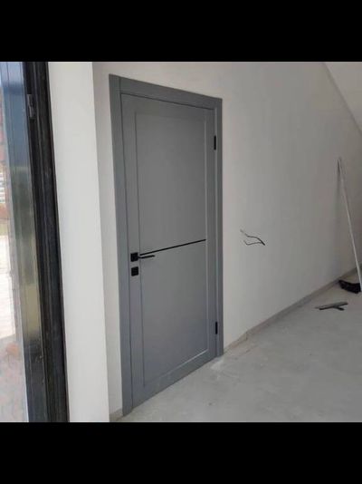 OPTIMA PORTE (ОПТИМА ПОРТЕ)/ TURIN (ТУРИН) 502 АПП SB, СЕРЫЙ/ ПОЛОТНО ГЛУХОЕ с ГОРИЗОНТАЛЬНЫМ ЧЕРНЫМ МОЛДИНГОМ