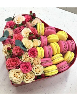 Коробка с макарон "Сердце"