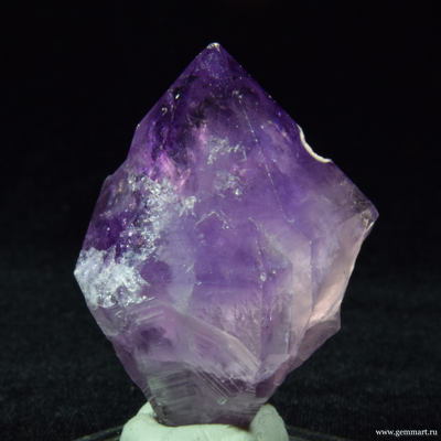 Аметист - кристалл с включениями Какоксенита(?)