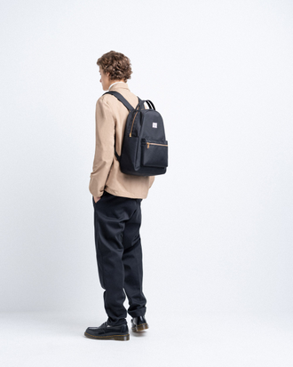 herschel nova mid volume black