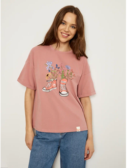 ЖЕНСКАЯ ФУТБОЛКА РОЗОВЫЙ "ЦВЕТОЧНЫЕ КЕДЫ"