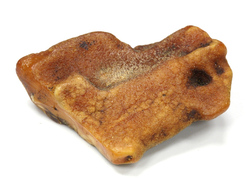 Янтарь, необработанный "дикий" образец, Россия, Калининградская область (43*29*13 мм, 5,7 г) №26223