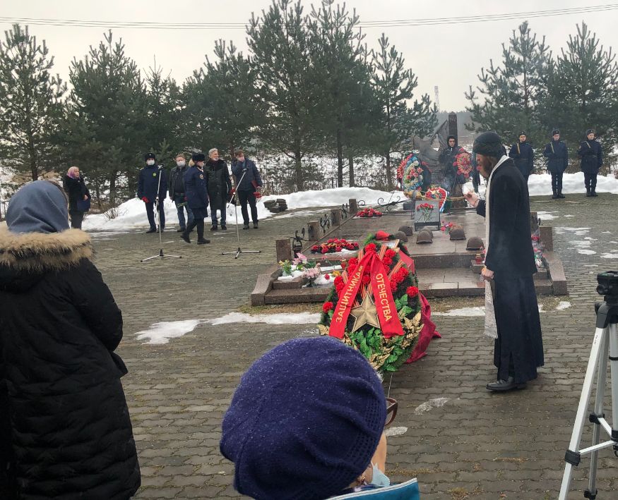 новосходненское кладбище военные захоронения. могилы неизвестных солдат великой отечественной. могила солдата шабунина. веселоярске кладбище. место захоронения солдата.