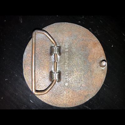 Винтажная закрытая пряжка Levi's Button (1975 год)