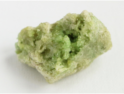 Везувиан, кристаллы на породе