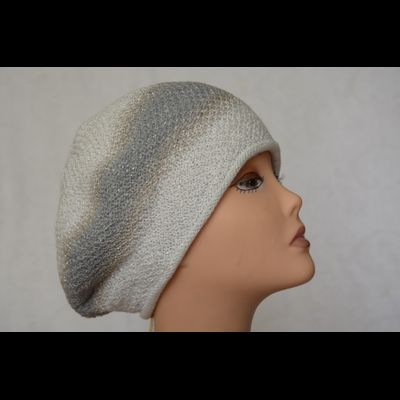 Женский берет Vizio Италия 6607 белый с серой полосой