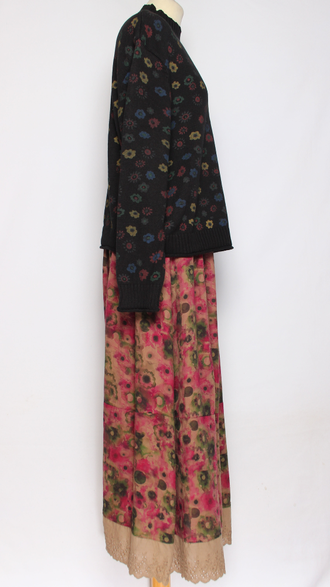 Джемпер ХЛОПОК "Редкие ромашки" черный до р.52