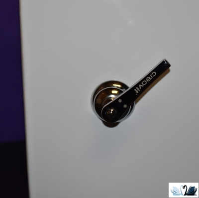 Чаша унитаза Creavit Free FE322-34CB00E-0002, с биде, со смесителем, подвесная безободковая. Круглая форма, скрытый крепеж