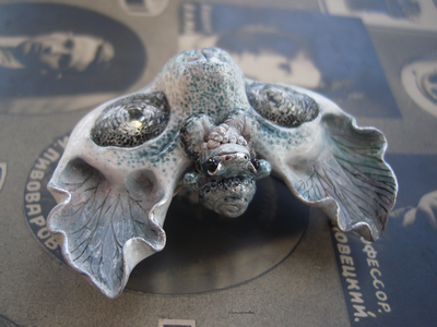 "Сомнус, Гипнотический Кот" необычная брошь по мотивам творчества Тима Бёртона