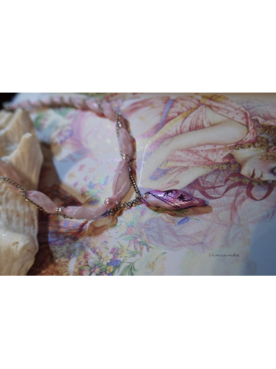 Короткое (под шейку) колье в стиле шебби-шик "Рассветная Жемчужина" с подвеской из холодного фарфора