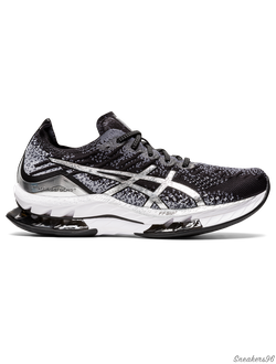 Asics Kinsei Blast - это беговая модель кроссовок, которая была выпущена в 2016 году. Она имеет стил