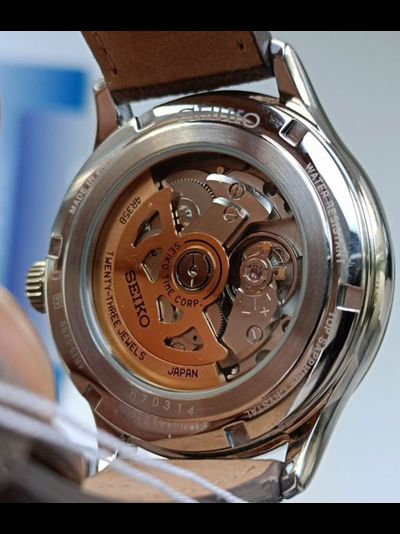 Наручные часы Seiko SRPG25J1