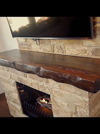 каминная полка из бруса лиственницы в тонировке