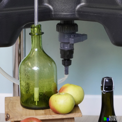 Емкость ЦКТ 35 л с подставкой (комплектация стандарт)