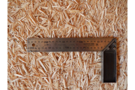 Щепа: вылет ножей 11 мм, сито 35х7 мм, естественная влажность.
