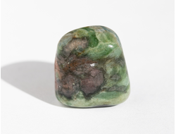 Эклогит, галтовка, ЮАР (18*17*14 мм, 9,5 г) №18607