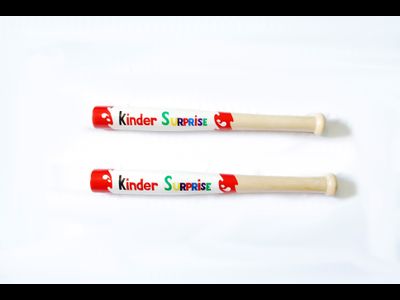 Бейсбольная бита Kinder Surprise