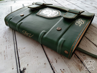 кожаный ежедневник, подарок руководителю, ежедневник с тиснением, ежедневник на заказ, что подарить