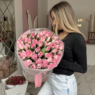 БУКЕТ ИЗ 49 ТЮЛЬПАНОВ FOXTROT