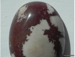 Кабошон — яшма «Пикассо». Россия. 24*17*5мм