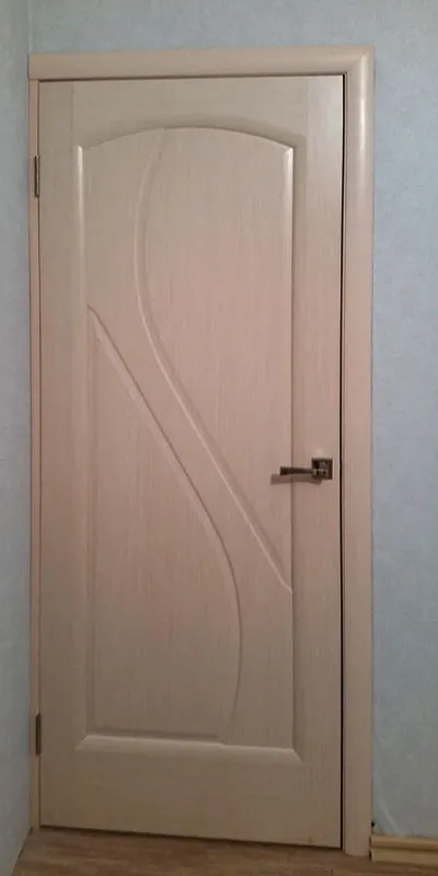 Установленная дверь в комнату. Рязанский проспект