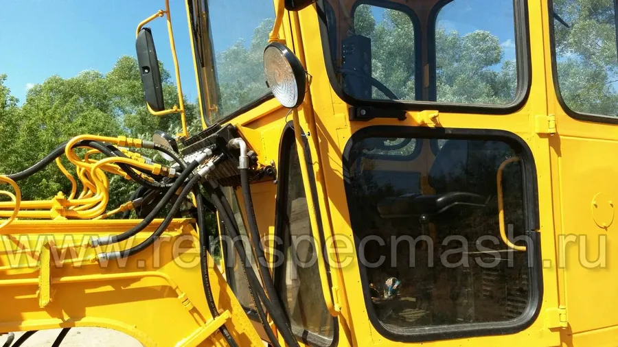 Автогрейдер ДЗ-180 после полного капремонта