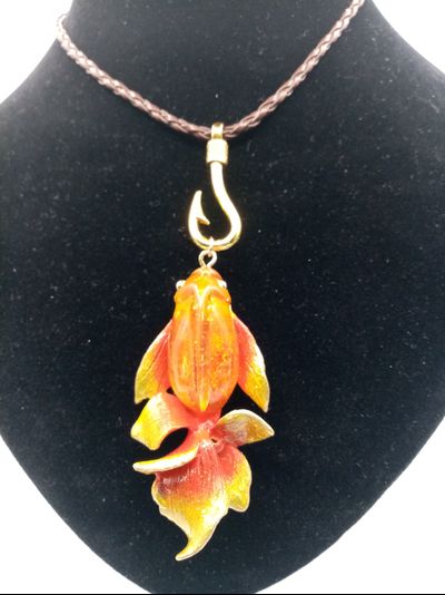 Подвеска ручная работа.