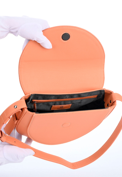 CLEO 2206 Абрикосовый