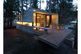 Беседка с панорамным остеклением