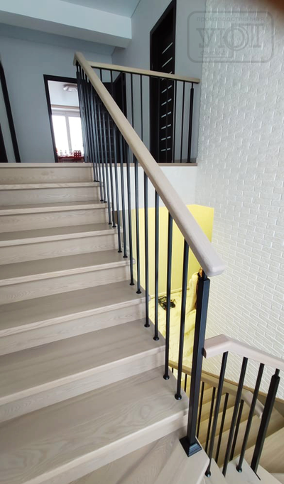 л-5/2. Лестница на металлокаркасе с подсветкой ступеней