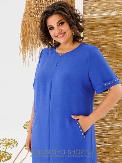 Женское платье прямого силуэта в синем цвете