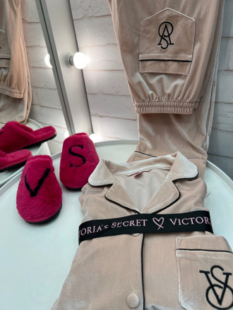 Пижама Виктория Сикрет бархат цвет розовый 48