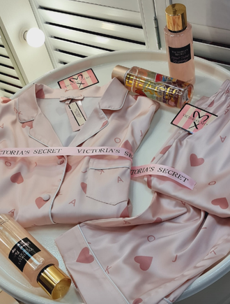 Пижама Виктория Сикрет с сердечками розовая