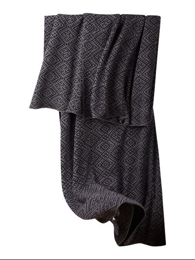 Плед шерстяной с обережным узором