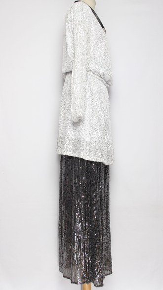 ПЛАТЬЕ-ТУНИКА НАРЯДНОЕ "РАСКЛЕШЕННОЕ ПАЙЕТКИ" белое р.46,50,52