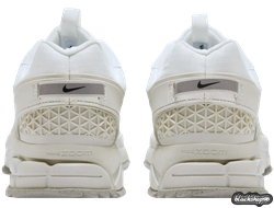 NIKE ZOOM VOMERO 5 ROAM WHITE (40-45)