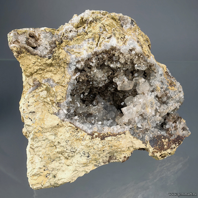 Целестин и кальцит. Дагестан. Россия. 70*43*60мм