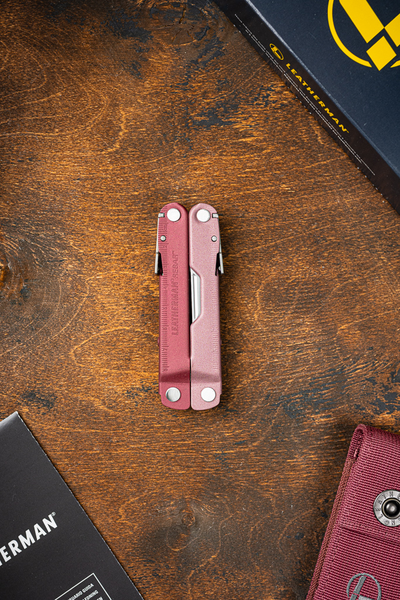 Leatherman Rebar с чехлом Heathered Cranberry