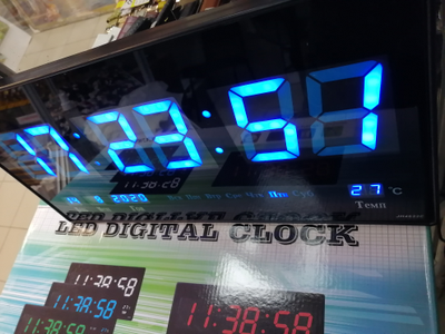 Часы настенные электронные  JH-4622 синий цвет цифр