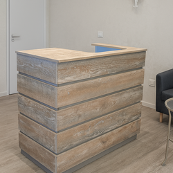 (РЕС-12) Стойка ресепшен с накладками