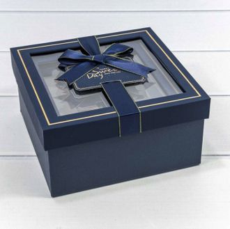 Коробка подарочная с окном и бантиком (тем. синяя), 17*17*8см