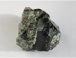 Шпинель черная на породе, Россия, Якутия (39*29*22 мм, 38 г) №18219