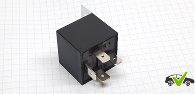 Реле автомобильное 40 ампер 4 контакта JD1912