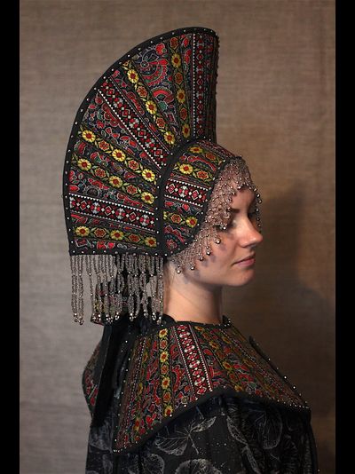 Кокошник "знатной славянки".