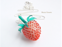 Кулон "Ананасная ягода".